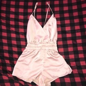 NUDE PINK CROSSED STRAP ROMPER